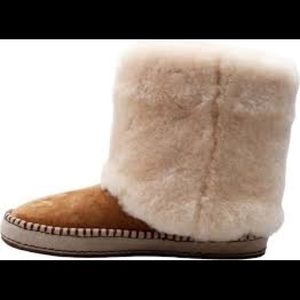 💗 Rare NWOB UGG Kestrel Size 7 💗